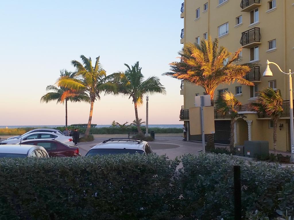 Hollywood Broadwalk Oceanside Hotel Екстериор снимка