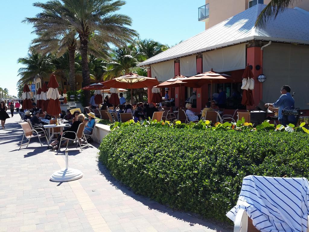 Hollywood Broadwalk Oceanside Hotel Стая снимка