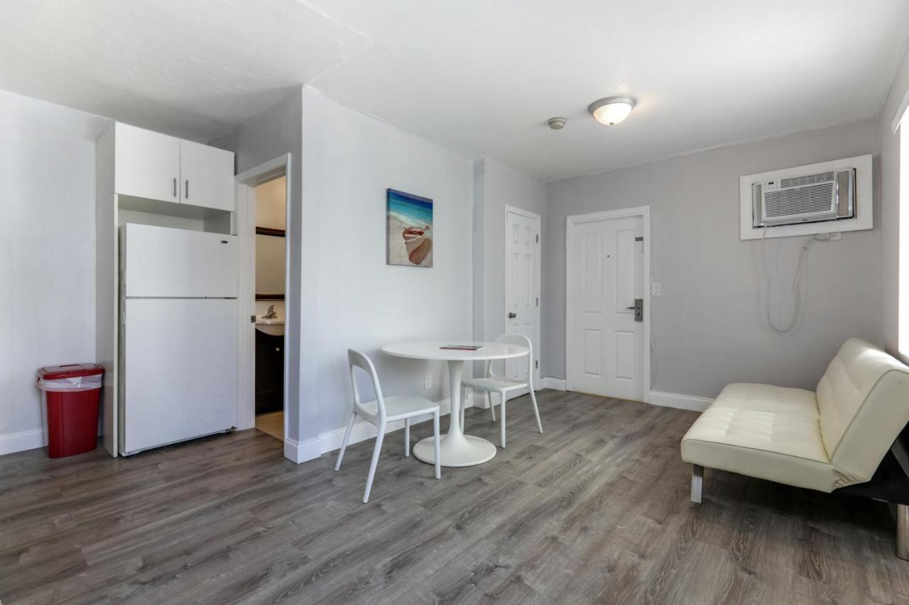 Hollywood Broadwalk Oceanside Hotel Екстериор снимка